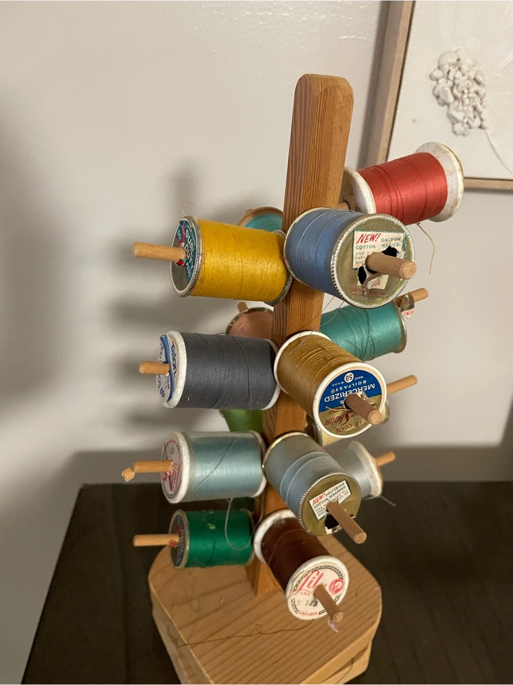 Clarks Wooden Thread Rack with Multicolor Spools